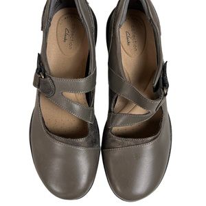 Ultimate comfort Clarks Collection Leather Mary Janes Roseville Jane Dark Gray